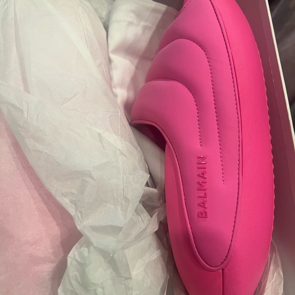 Balmain slides